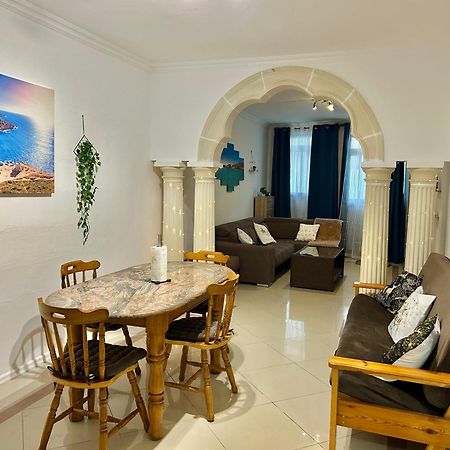 Beach Front 3-Bedroom Holiday Home Mellieħa Екстериор снимка